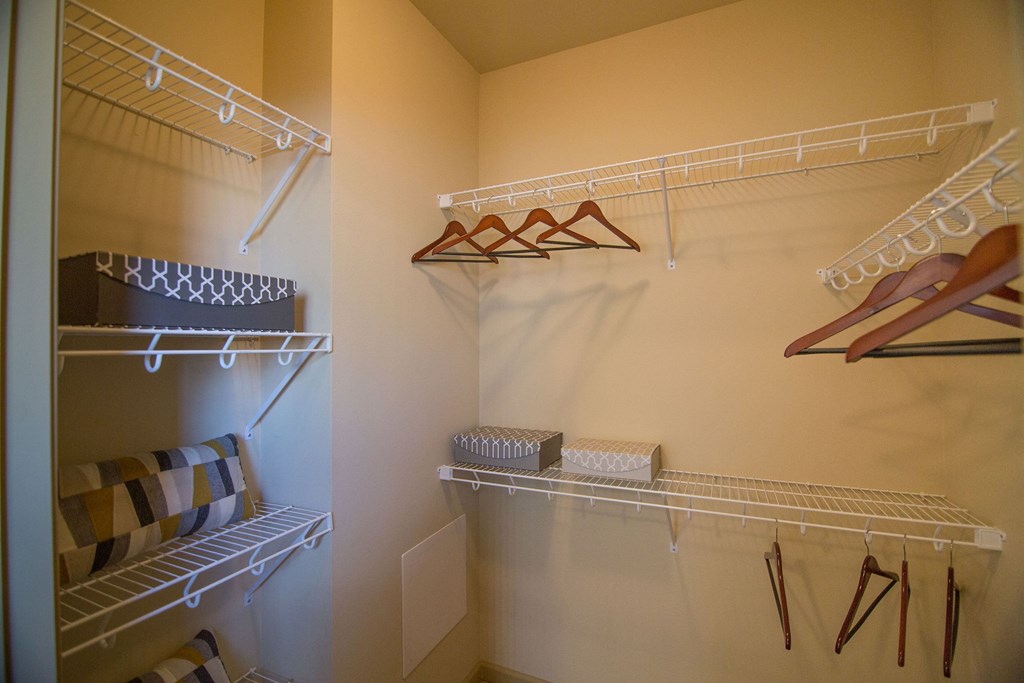 Riverside 9 Bedroom Closet Apartments in Wenatchee, WA