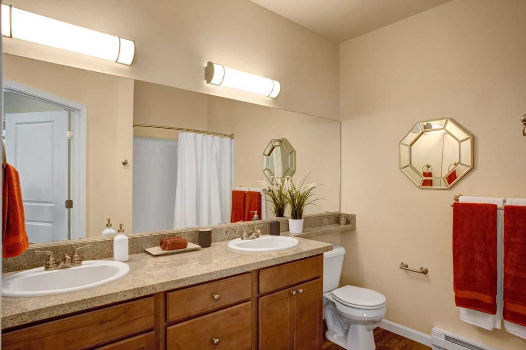 Solara Bathroom Apartments in Moses Lake, WA
