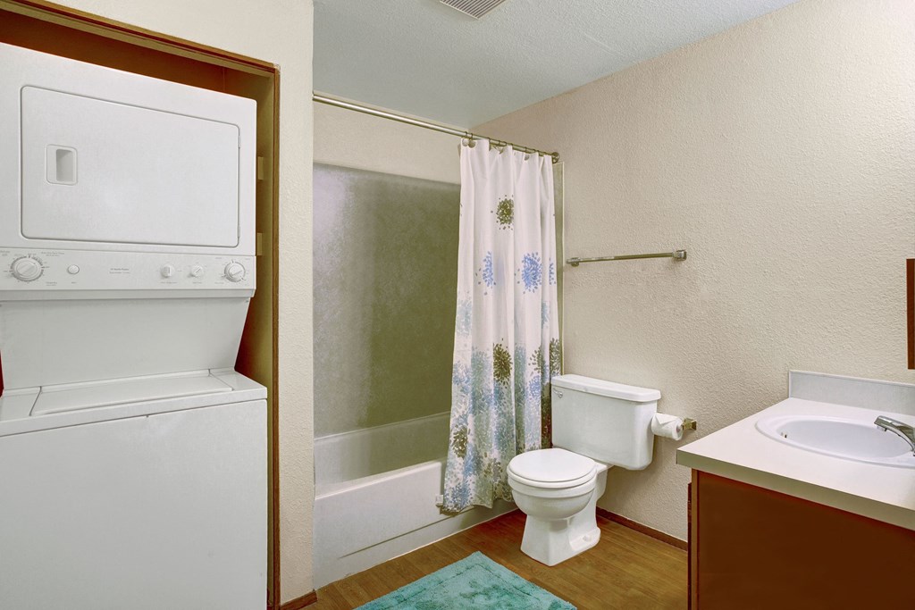 Soundview Bathroom Apartments in Federal Way, WA