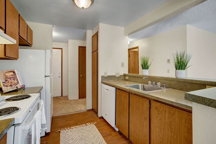 Soundview Kitchen Apartments in Federal Way, WA - Photo Gallery 1