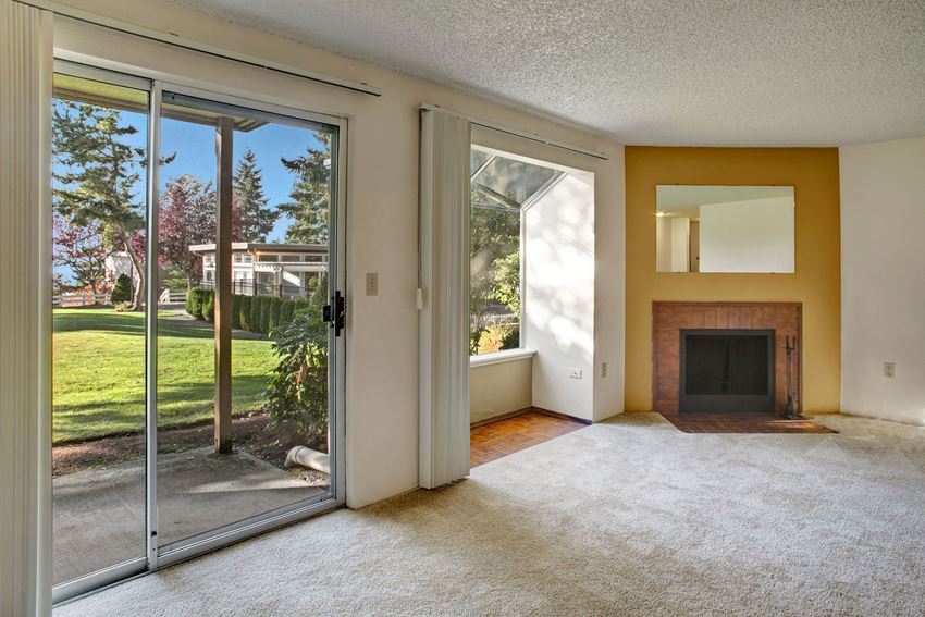 Soundview Livingroom Apartments in Federal Way, WA - Photo Gallery