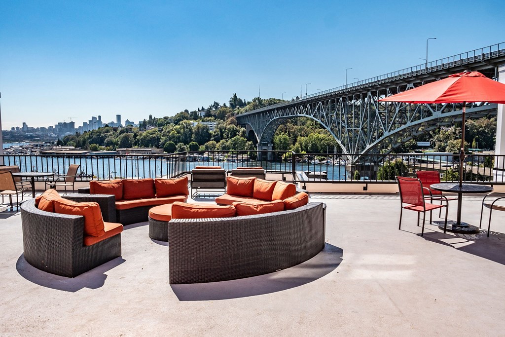 St James Tower Rooftop Lounge Apartments in Seattle, WA