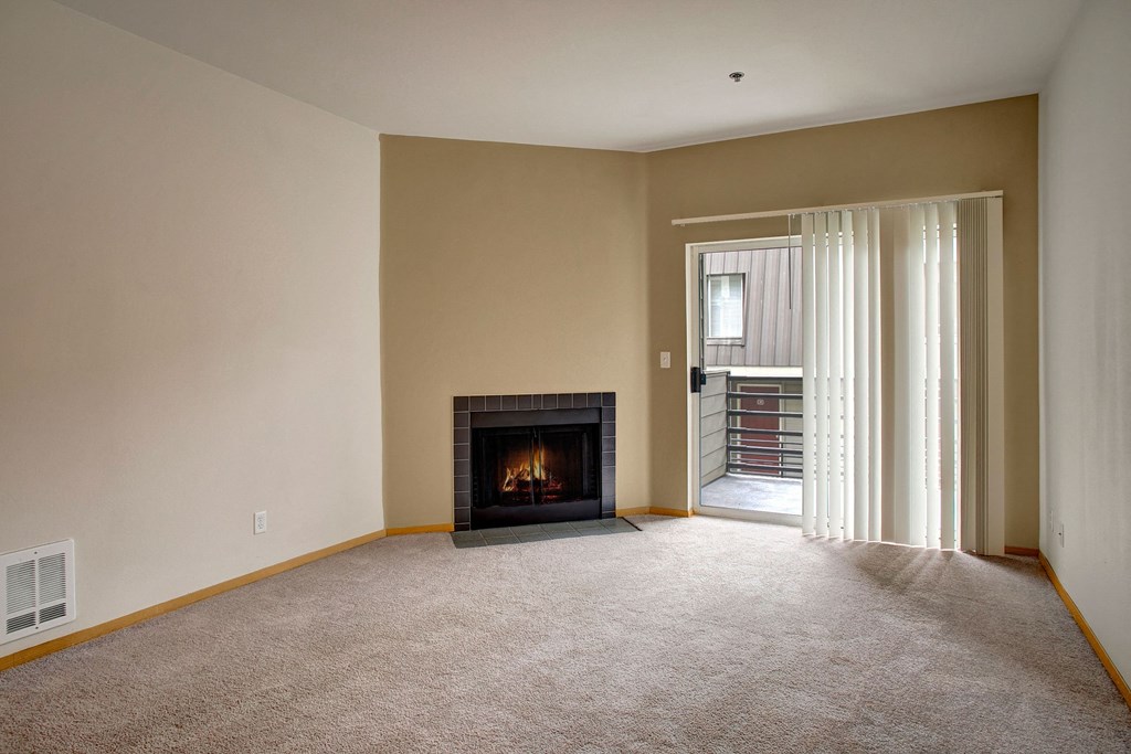 St James Tower Living Room Apartments in Seattle, WA
