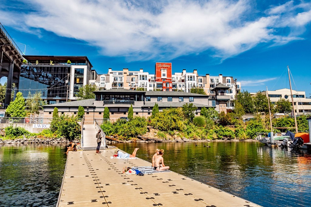 St James Tower Exterior Apartments in Seattle, WA