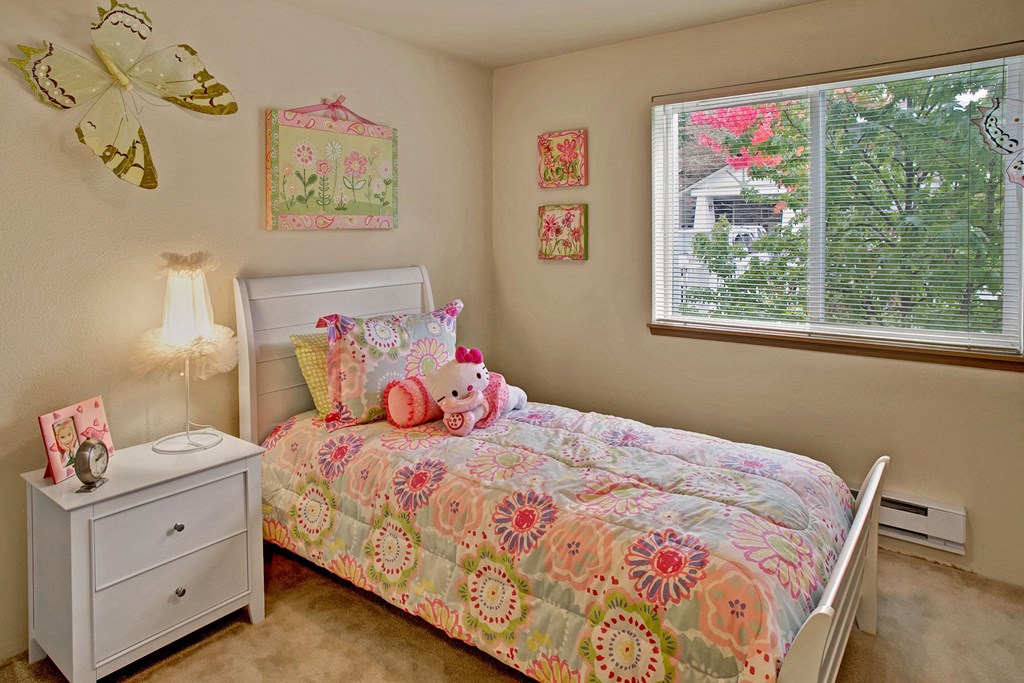 Sunrise Lane Bedroom Apartments in Everett, WA