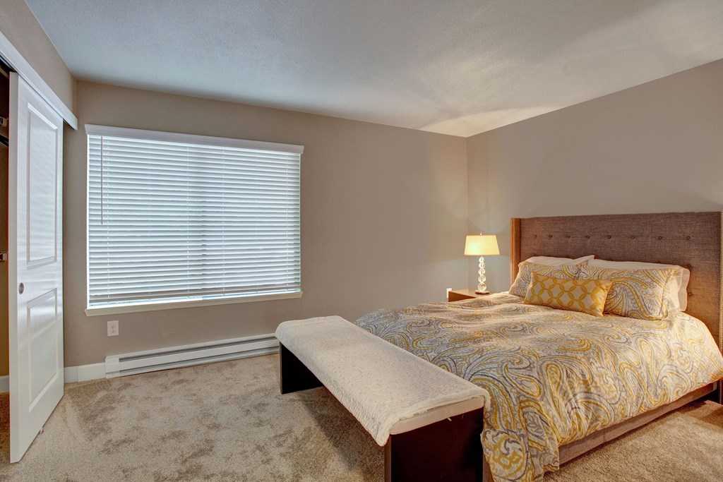 The Cove Large Bedroom Apartments in Federal Way, WA