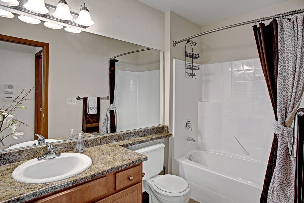 Viewpoint Bathroom Apartments in SeaTac, WA