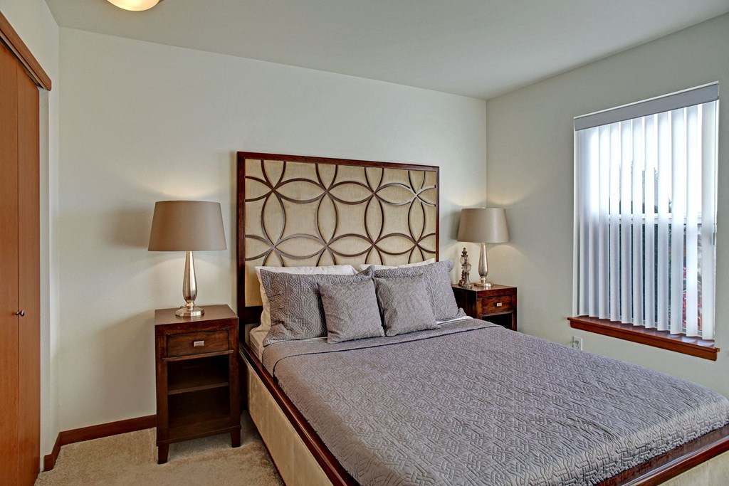 Viewpoint Bedroom Apartments in SeaTac, WA
