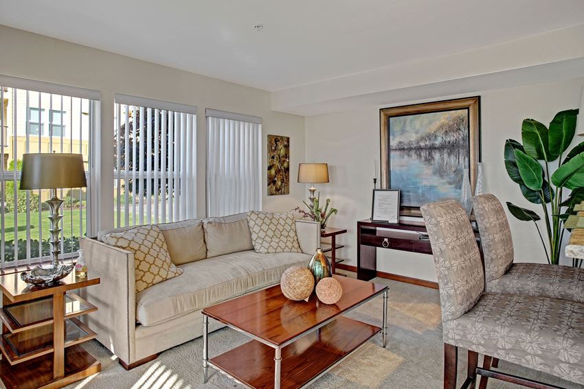 Viewpoint Living Room Apartments in SeaTac, WA - Photo Gallery