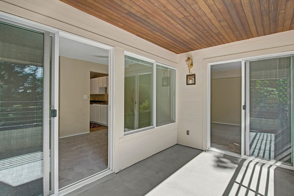 Watercrest Balcony Apartments in Lake Forest Park, WA