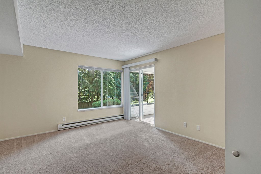 Watercrest Bedroom Apartments in Lake Forest Park, WA