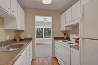Watercrest Kitchen Apartments in Lake Forest Park, WA