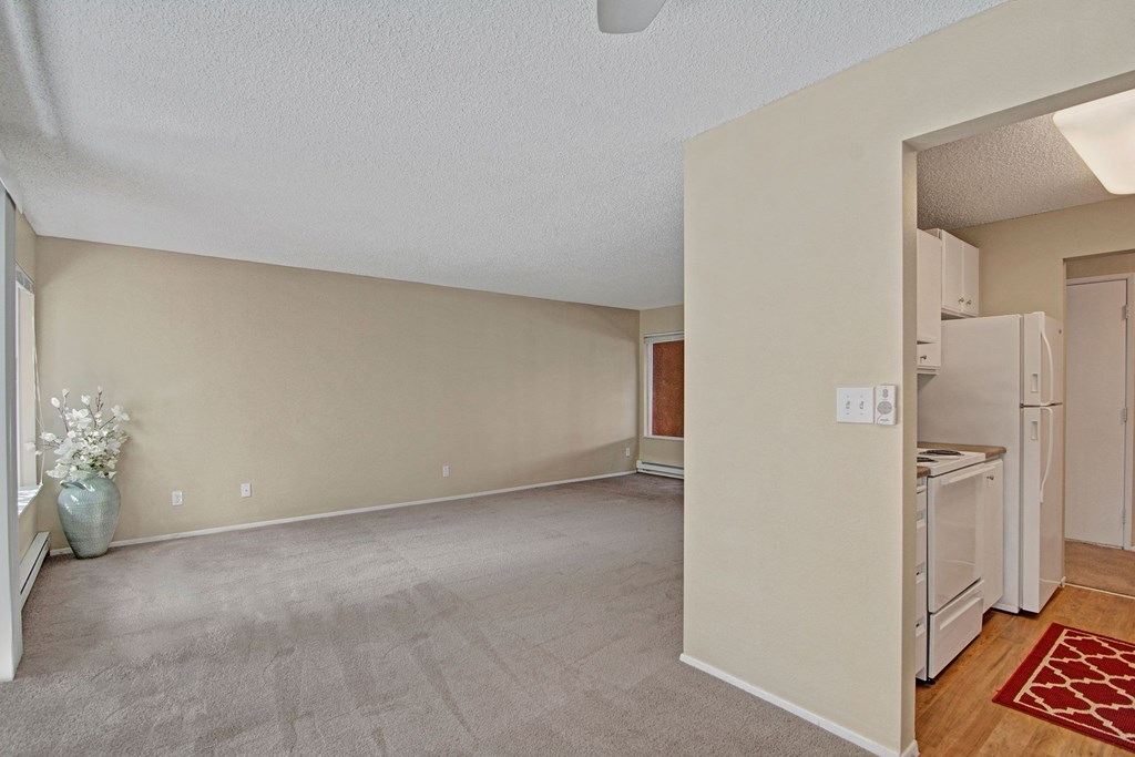 Watercrest Livingroom Apartments in Lake Forest Park, WA