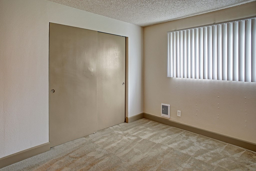 Whispering Cedars Bedroom Apartments in Lynnwood, WA