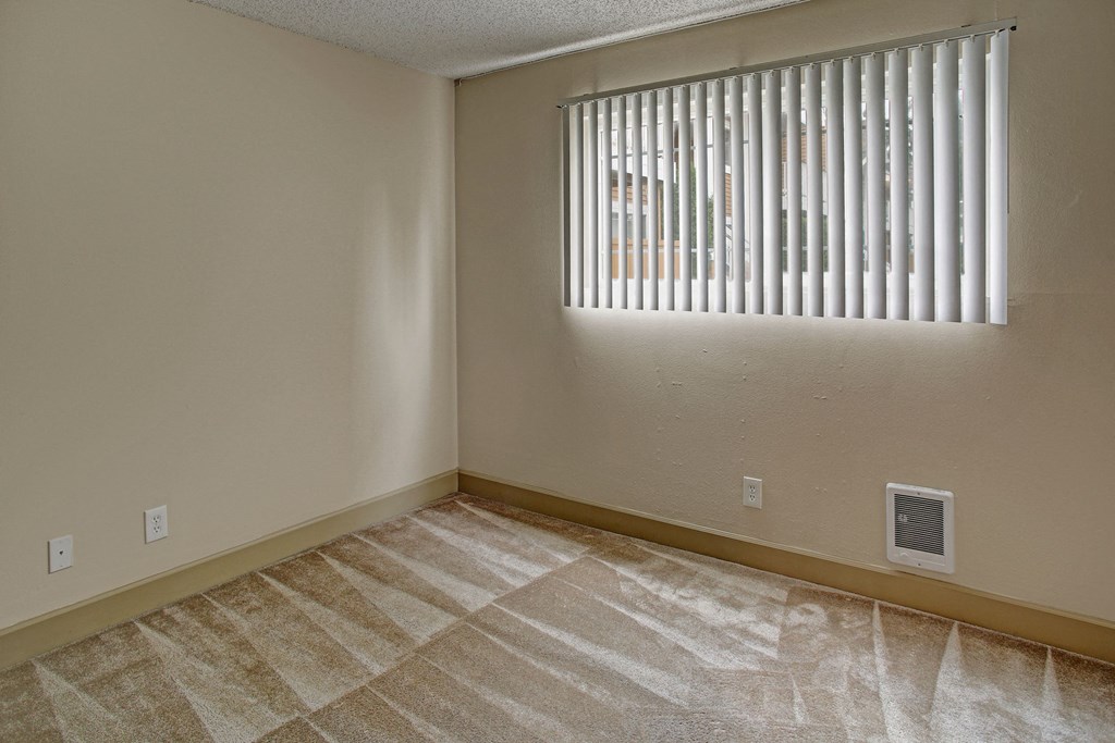 Whispering Cedars Bedroom Apartments in Lynnwood, WA