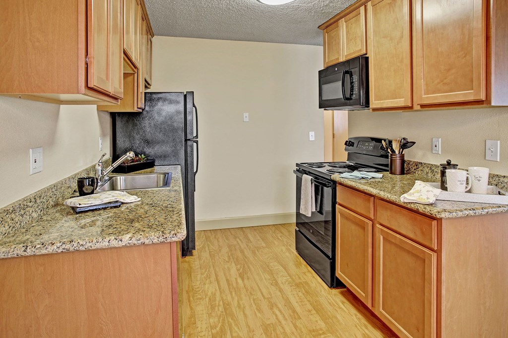 Whispering Cedars Kitchen Apartments in Lynnwood, WA