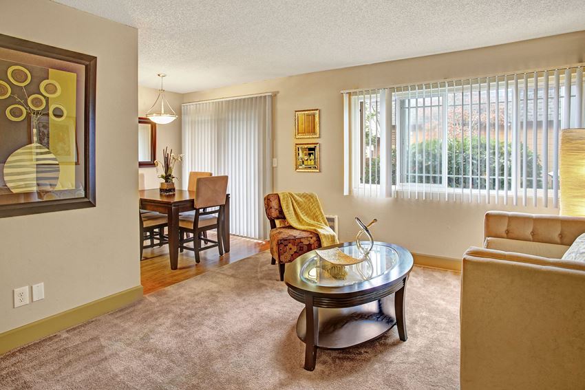 Whispering Cedars Living Room Apartments in Lynnwood, WA - Photo Gallery