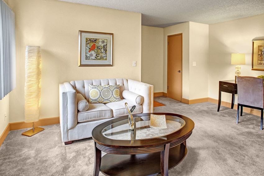 Whispering Cedars Living Room Apartments in Lynnwood, WA - Photo Gallery