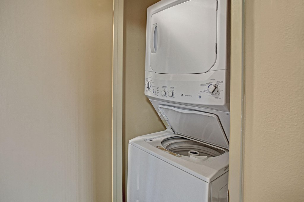 Whispering Cedars In-Unit Washer and Dryer Apartments in Lynnwood, WA