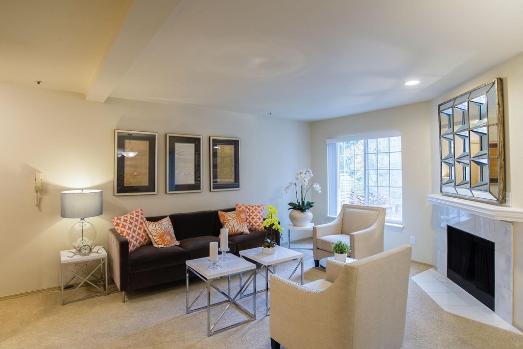 Windsong Living Room Apartments in Issaquah, WA