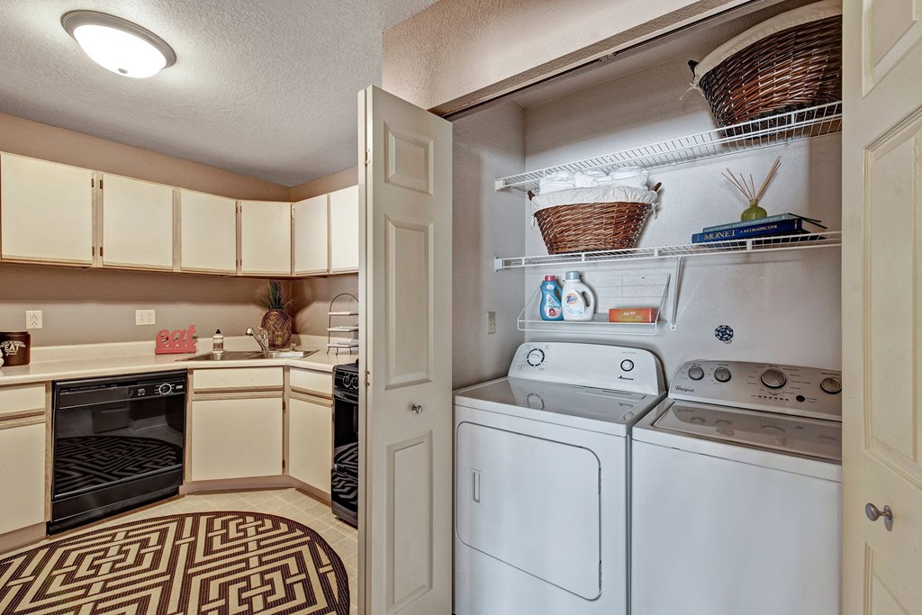 River's Cove full size in unit washer and dryer