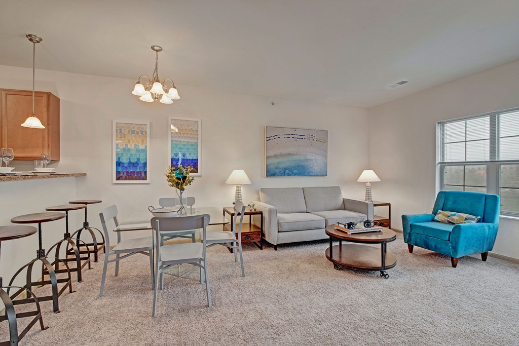 Swan Creek living room Apartments in Fitchburg, Wisconsin