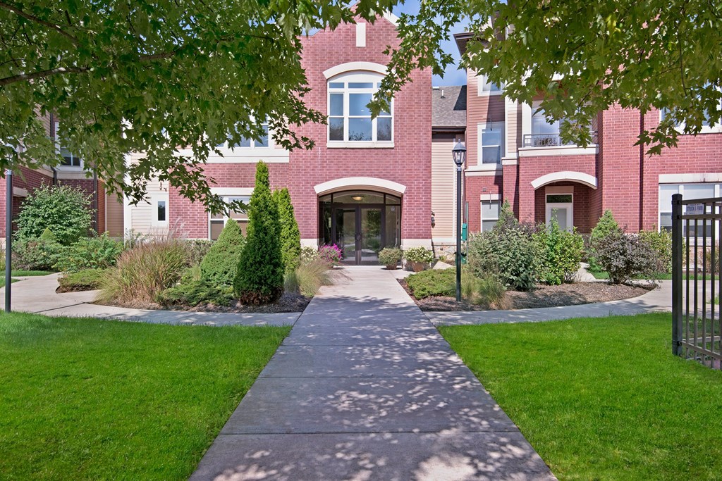 Van Buren Place Clubhouse Entrance Apartments in Sun Prairie, WI