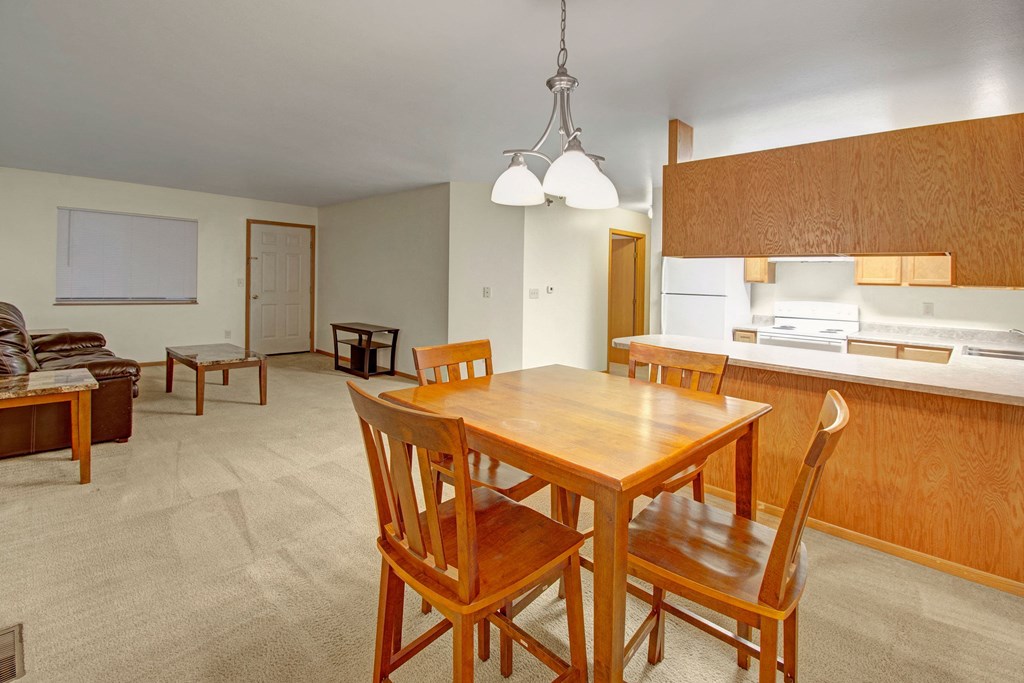 Dining room at Dakota Apartments. Apartments for rent in Stanley, ND