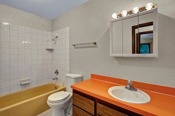 1473 W 25th Avenue Studio-1 Bed Apartment, Alaska for Rent - Photo Gallery 3