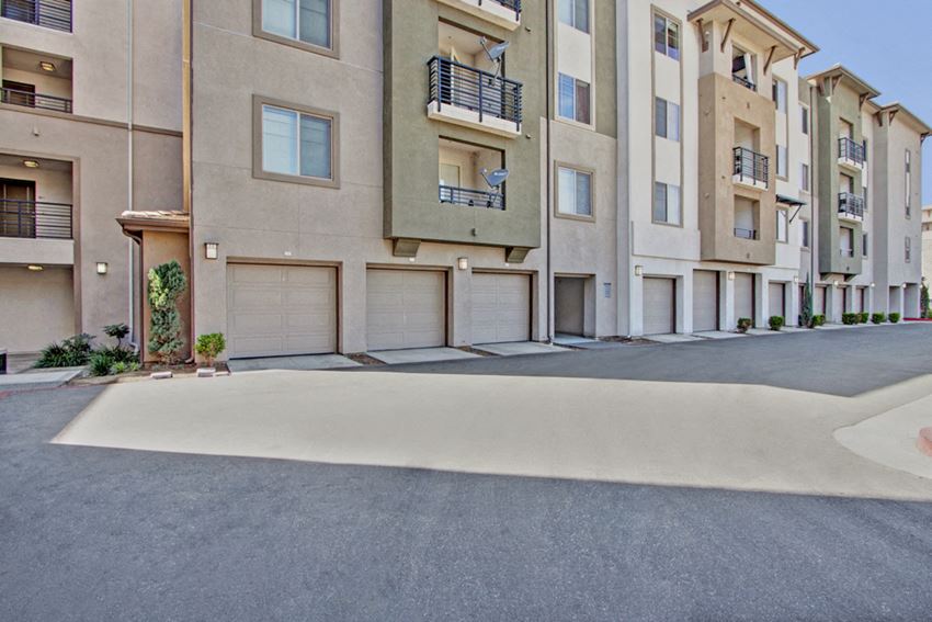 Artisan At Main Street Metro Apartments, 211 W Rincon St, Corona, CA