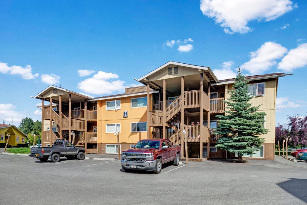 The Club At Eagle Point Apartments in Anchorage Weidner