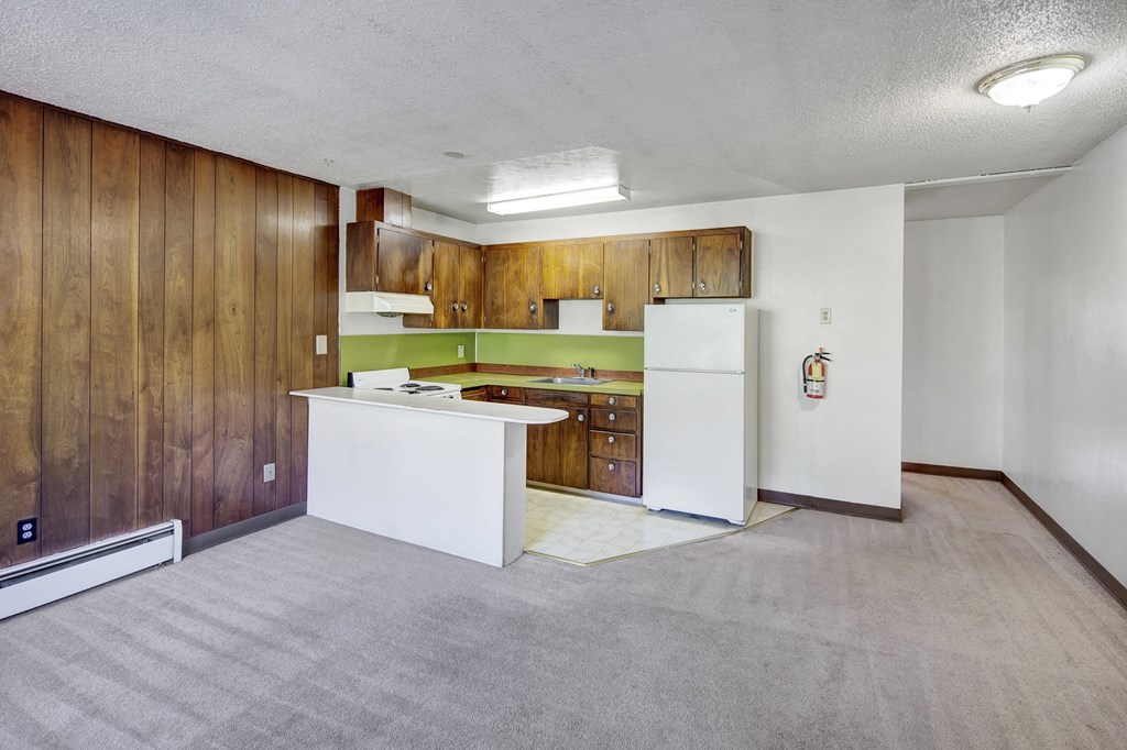 Country Lane Apartments - Kitchen
