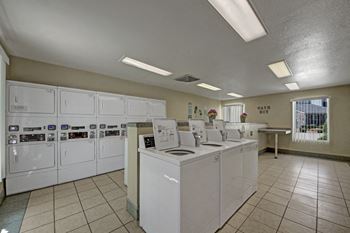 Laundry Facilities/Laundry Room
