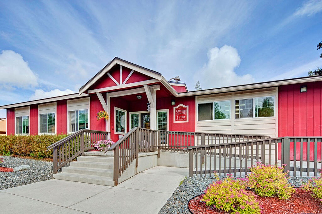 The Glen Apartments - Exterior