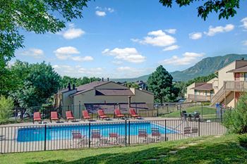 Grand View Pool Deck