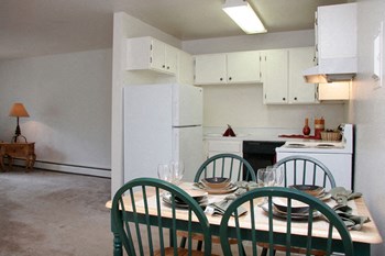 Hyde Park Kitchen Dining Area