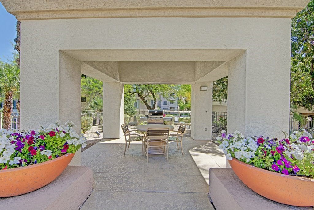 Mirador outdoor seating area