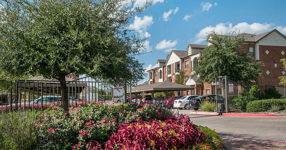 Landing at Mansfield Exterior