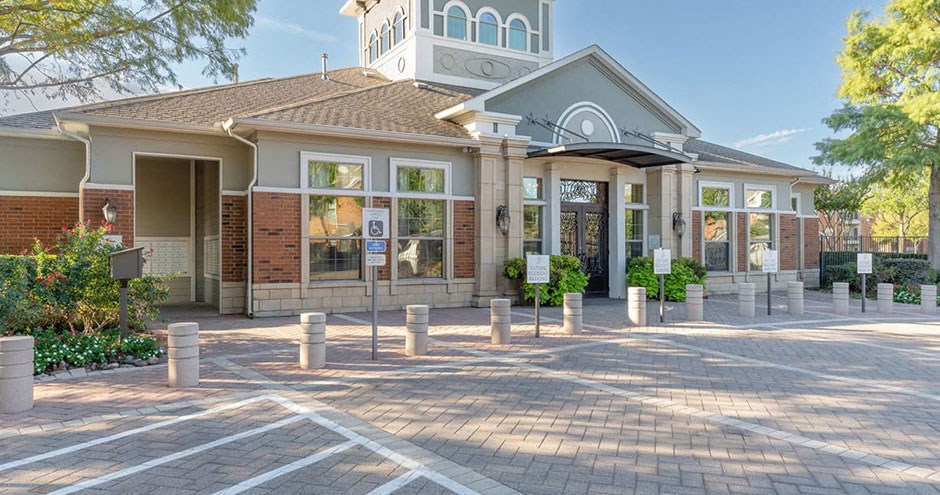 Landing at Mansfield Leasing Office Exterior