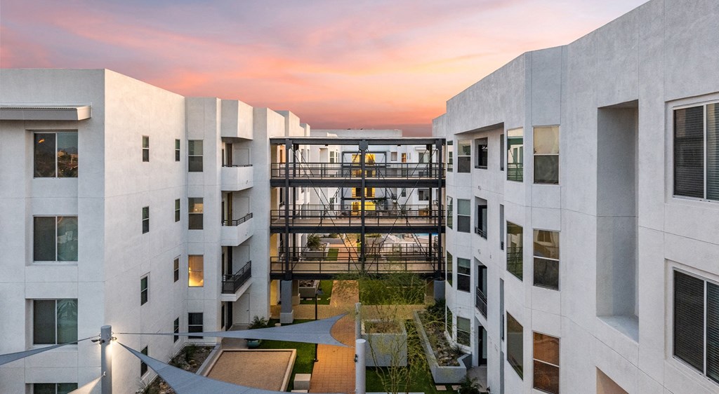 Skywater At Tempe Town Lake