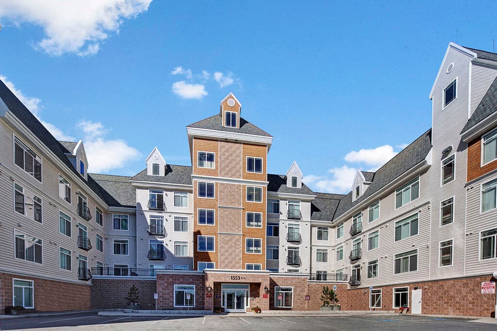 Park Plaza II Apartments - Exterior