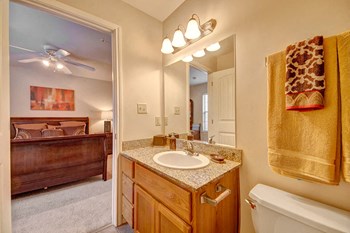 Reserve at Abilene Bathroom - Photo Gallery 5