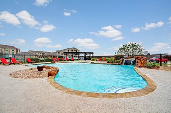 Residence at Heritage Park Pool - Photo Gallery 5