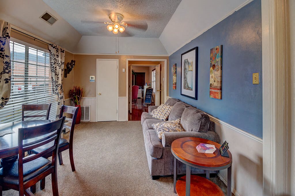 Royale Orleans Apartments | Photo Gallery | Apartments in Abilene | Weidner