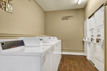 Royale Orleans Laundry - Photo Gallery 4