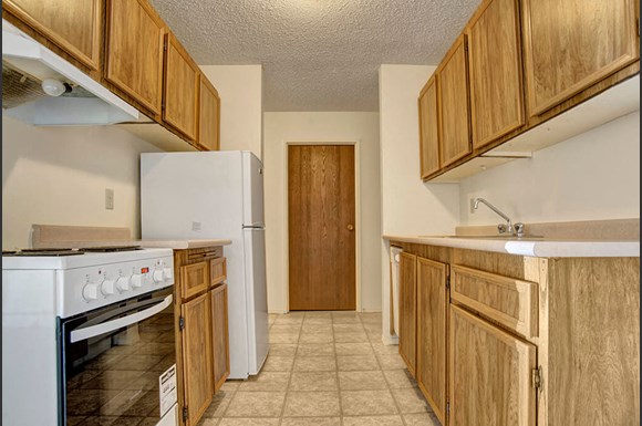 Woodsmere Apartments 379 32 St W Prince Albert Sk Rentcafe