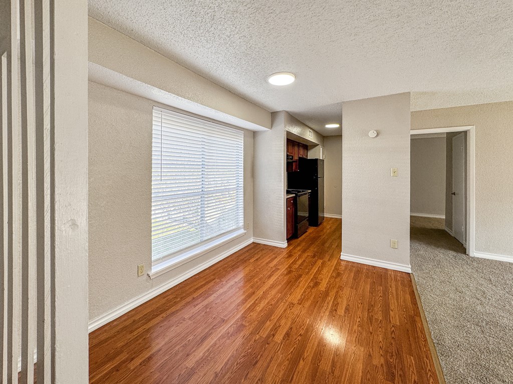 floor living space with large windows – Borders Apartments Brownsville TX