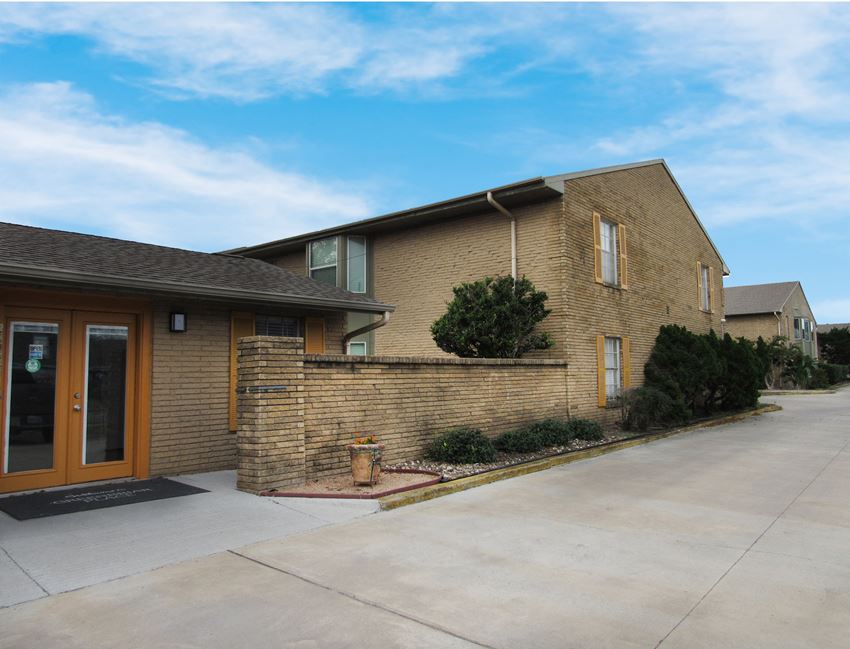 GREENBRIAR PLACE Apartments, 625 Gregory Drive, Corpus Christi, TX