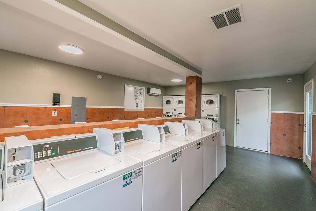 Laundry Facility at Chapel Creek Apartments in Dallas