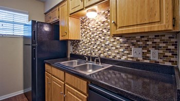 1408 Teasley 1-2 Beds Apartment for Rent - Photo Gallery 2